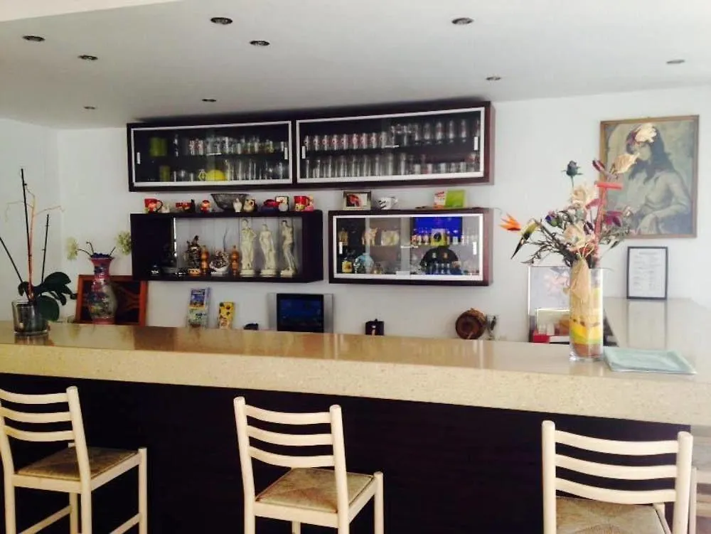 Rebioz Hotel Larnaca